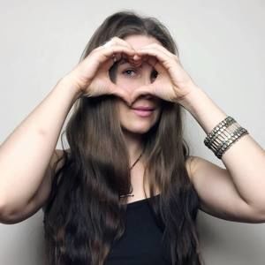 Meet your Posher, Jade